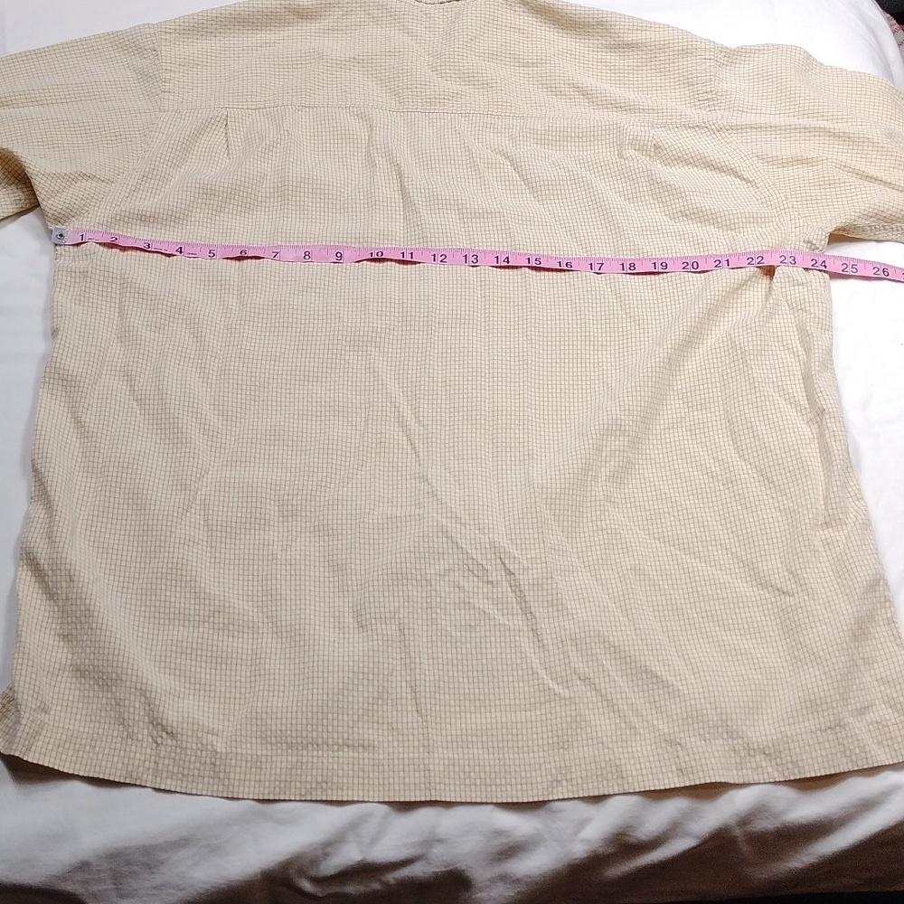 Izod Men's Short Sleeved Button Up Shirt Size Large - Picture 8 of 8